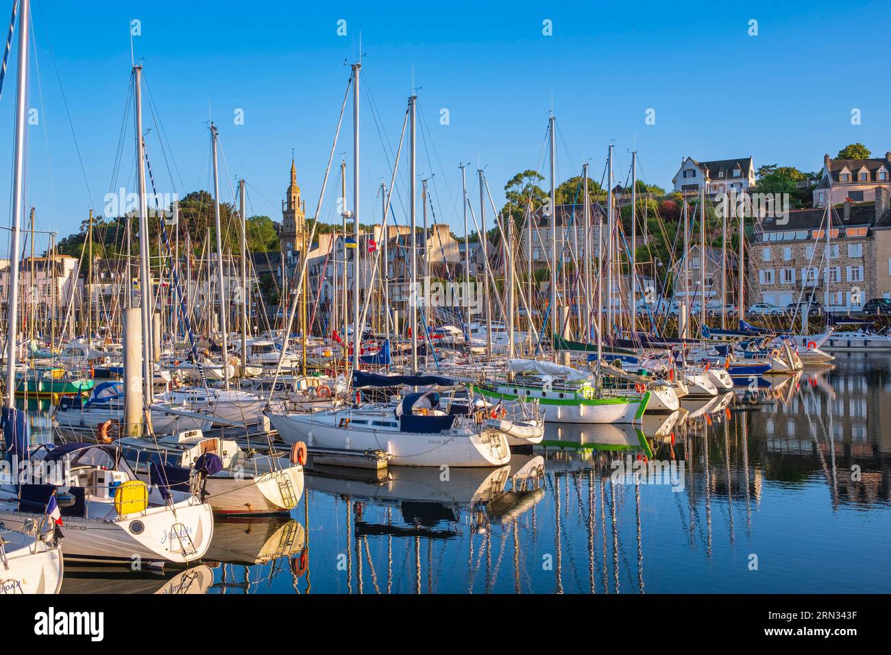 Binic etables sur mer hi-res stock photography and images - Alamy