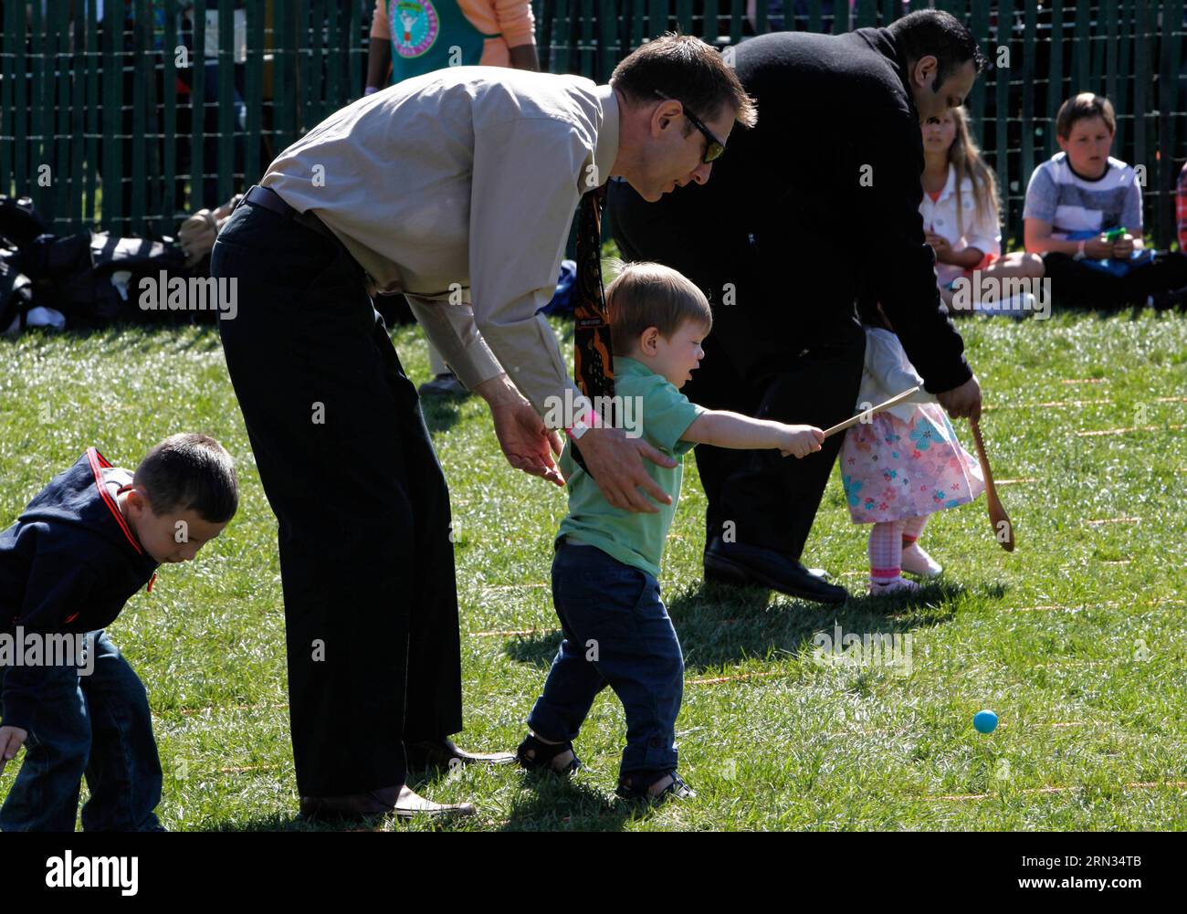 White house egg rolling children hi-res stock photography and