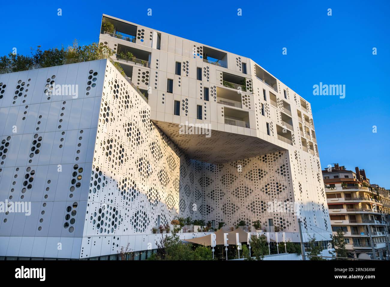 3 4 cocktail bar hi-res stock photography and images - Alamy 3 4 cocktail bar hi-res stock photography and images - Alamy