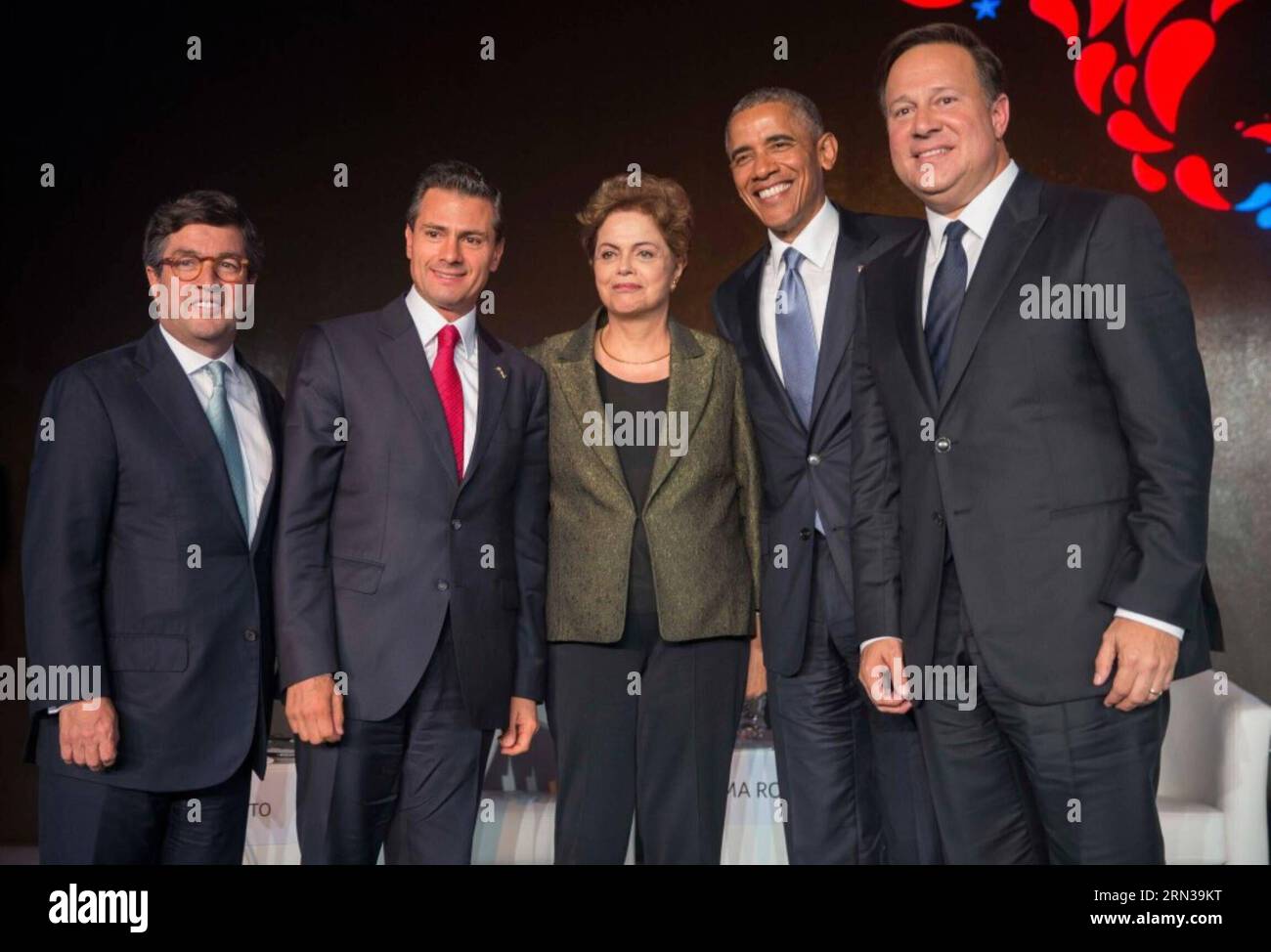 (150411) -- PANAMA CITY, April 11, 2015 -- (From L to R) Image provided by Mexico s Presidency shows Luis Alberto Moreno, president of the Inter-American Development Bank, Mexican President Enrique Pena Nieto, Brazilian President Dilma Rousseff, U.S. President Barack Obama and Panamanian President Juan Carlos Varela posing for photos during the Business Summit before the 7th Summit of the Americas, in Panama City, capital of Panama, on April 10, 2015. Mexico s Presidency) (da) PANAMA-PANAMA CITY-AMERICAN SUMMIT-BUSINESS MEETING MEXICANxPRESIDENCY PUBLICATIONxNOTxINxCHN   Panama City April 11 2 Stock Photo