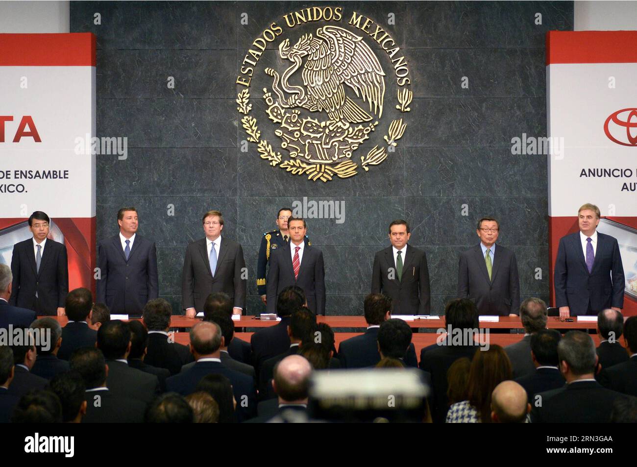 (150415) -- MEXICO CITY, April 15, 2015 -- Image provided by shows Mexican President Enrique Pena Nieto (C) taking part in the ceremony to announce the investment of the Toyota automotive assembly plant, in Mexico City, capital of Mexico, on April 15, 2015. ) (fnc) MEXICO-MEXICO CITY-INVESTMENT-PENA NIETO MEXICO SxPRESIDENCY PUBLICATIONxNOTxINxCHN   Mexico City April 15 2015 Image provided by Shows MEXICAN President Enrique Pena Nieto C Taking Part in The Ceremony to Announce The Investment of The Toyota Automotive Assembly plant in Mexico City Capital of Mexico ON April 15 2015 FNC Mexico Mex Stock Photo