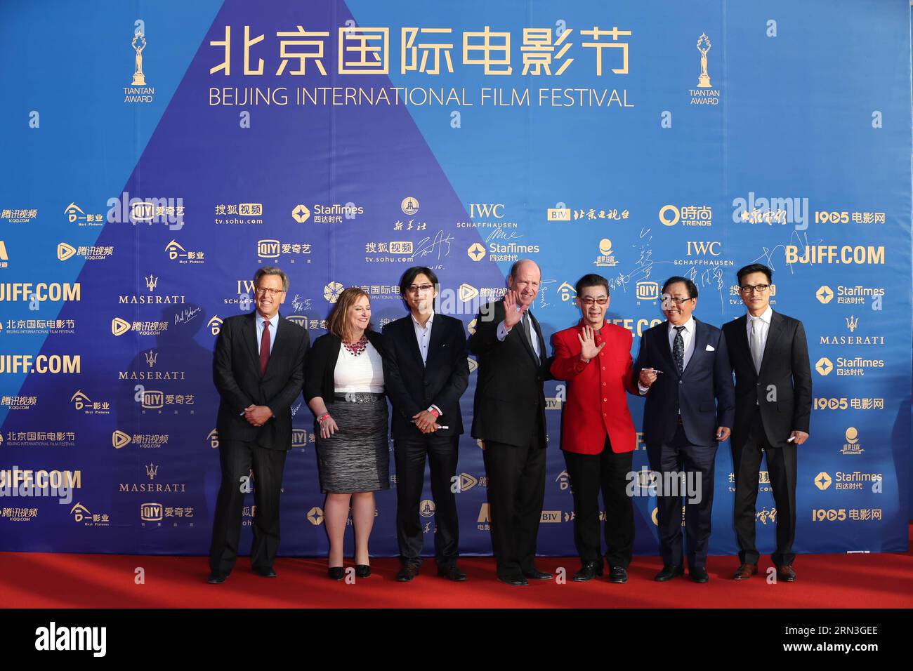 (150416) -- BEIJING, April 16, 2015 -- Chinese actor Zhang Jinlai (stage named Liuxiao Lingtong, 3rd R), Ma Dehua (2nd R) and other crew members of the movie Journey To the West walk the red carpet during the opening ceremony of the fifth Beijing International Film Festival (BJIFF) in Beijing, capital of China, April 16, 2015. The BJIFF kicks off Thursday and will last until April 23. ) (mt) CHINA-BEIJING-FILM FESTIVAL-OPENING (CN) XingxGuangli PUBLICATIONxNOTxINxCHN   Beijing April 16 2015 Chinese Actor Zhang  Stage Named   3rd r MA Dehua 2nd r and Other Crew Members of The Movie Journey to T Stock Photo