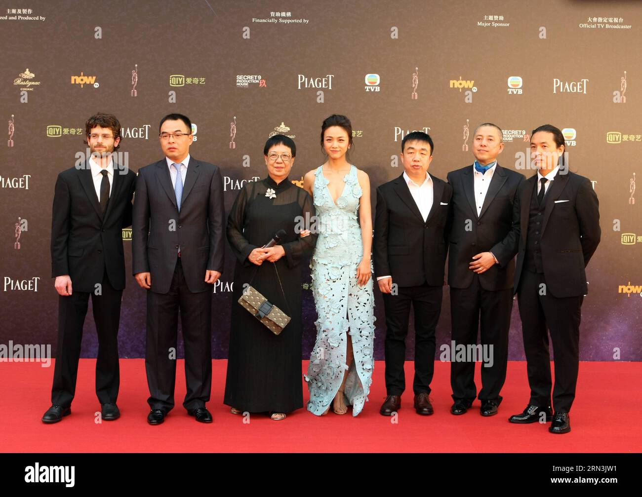 (150420) -- HONG KONG, April  2015 -- Actress Tang Wei (C) and other cast members of the movie The Golden Era pose at the 34th Hong Kong Film Awards in Hong Kong, south China, April 19, 2015. ) (lfj) CHINA-HONG KONG-FILM AWARDS (CN) HuangxYanhua PUBLICATIONxNOTxINxCHN   Hong Kong April 2015 actress Tang Wei C and Other Cast Members of The Movie The Golden ERA Pose AT The 34th Hong Kong Film Awards in Hong Kong South China April 19 2015  China Hong Kong Film Awards CN  PUBLICATIONxNOTxINxCHN Stock Photo