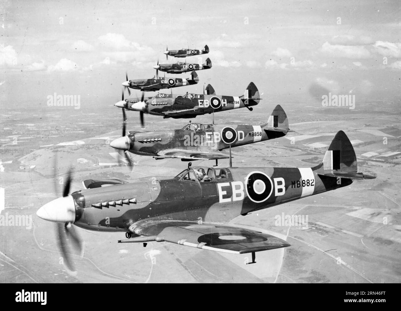 SUPERMARINE SPITFIRE.     Spitfire LF MkXIIs of RAF 41 Squadron in April 1944 Stock Photo