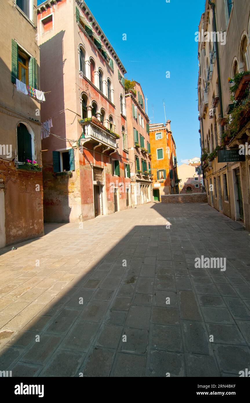 Unusual view in venice hi-res stock photography and images - Alamy