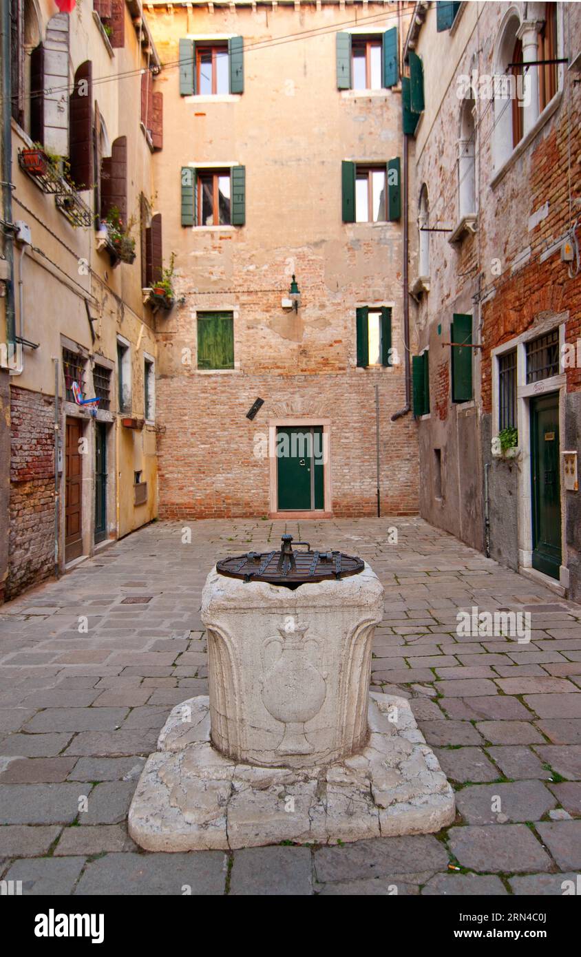 Holiday spots in venice hi-res stock photography and images - Alamy