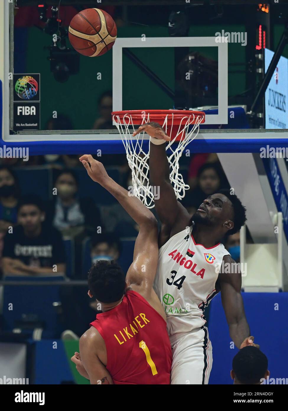 Quezon, Philippines. 31st Aug, 2023. Kaier Li (L) of China men basketball team and Kevin Kokila (R) of the Angola men basketball team in action during the FIBA Men's Basketball World Cup 2023 match between China and Angola at the Araneta Coliseum. Final score Angola 76:83 China. Credit: SOPA Images Limited/Alamy Live News Stock Photo