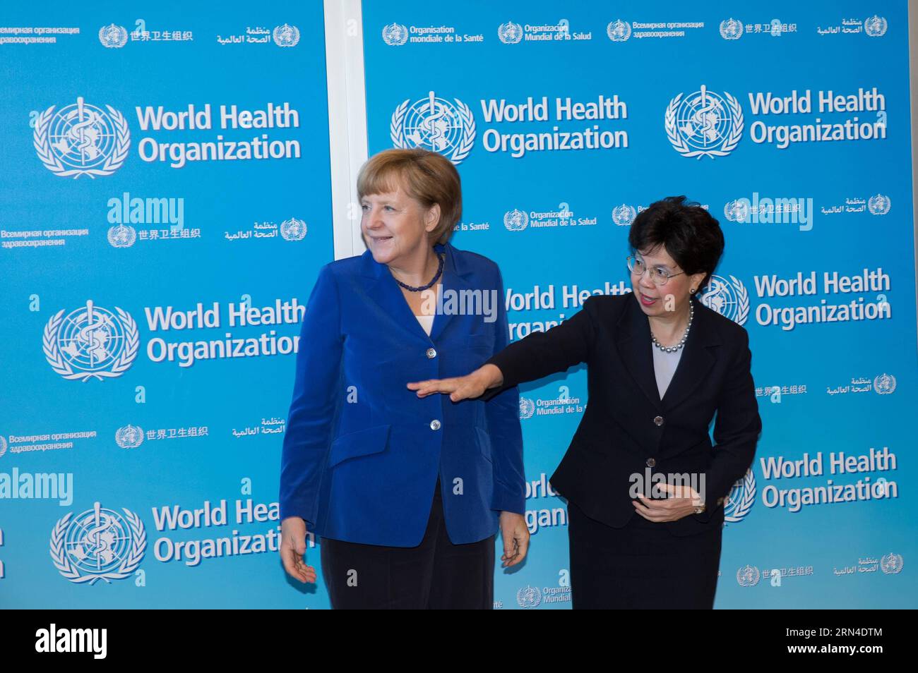 POLITIK WHO-Jahresversammlung in Genf 150518 -- GENEVA, May 18, 2015 -- World Health Organization WHO Director-General Margaret Chan R welcomes German Chancellor Angela Merkel in Geneva, Switzerland, on May 18, 2015. The 68th session of the World Health Assembly WHA on Monday kicked off here, over 3,000 delegates from 194 member states would focus on the discussion of Ebola outbreaks and the post-2015 health agenda.  SWITZERLAND-GENEVA-WHA-68TH SESSION XuxJinquan PUBLICATIONxNOTxINxCHN Stock Photo