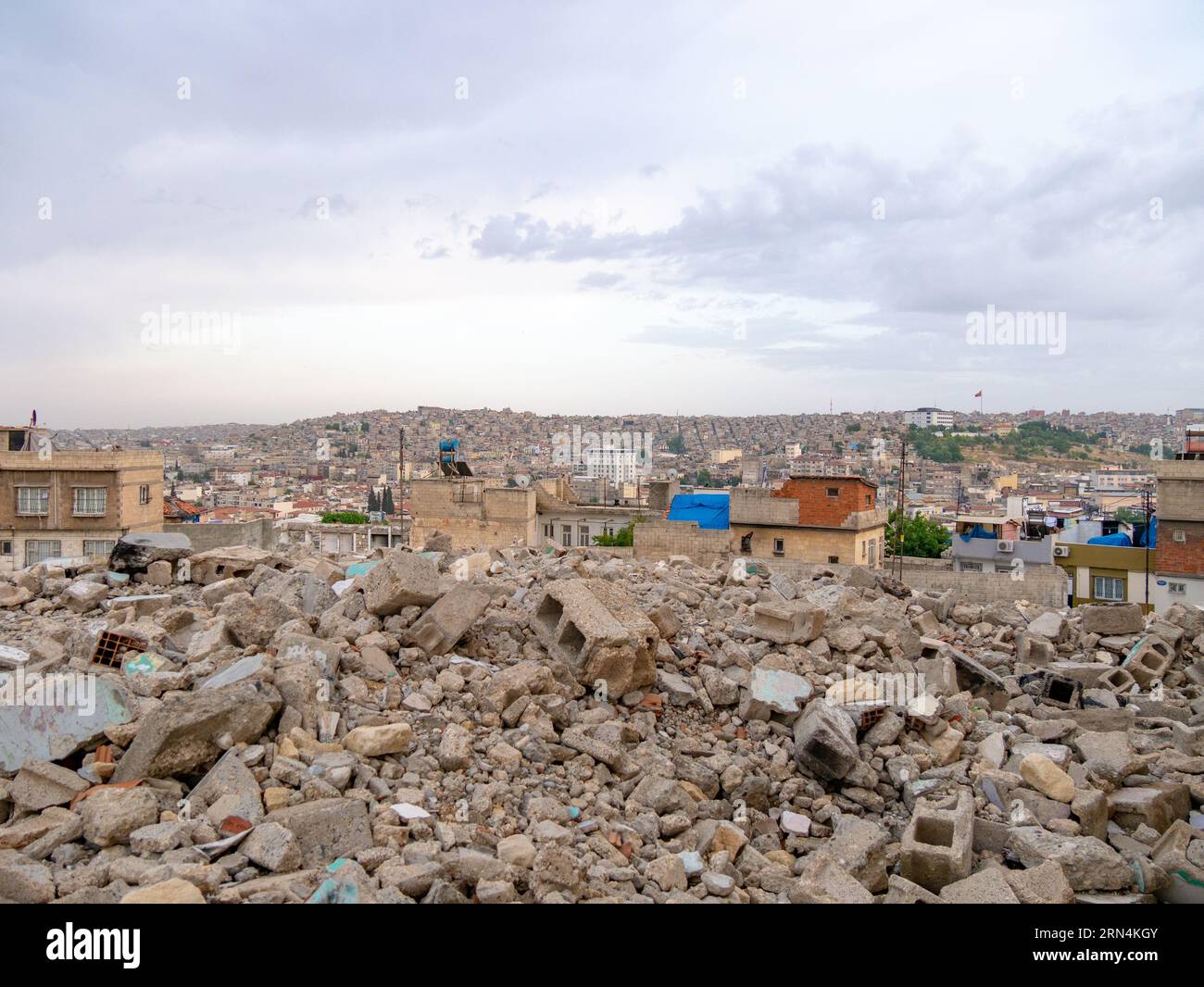 What caused the earthquake in turkey