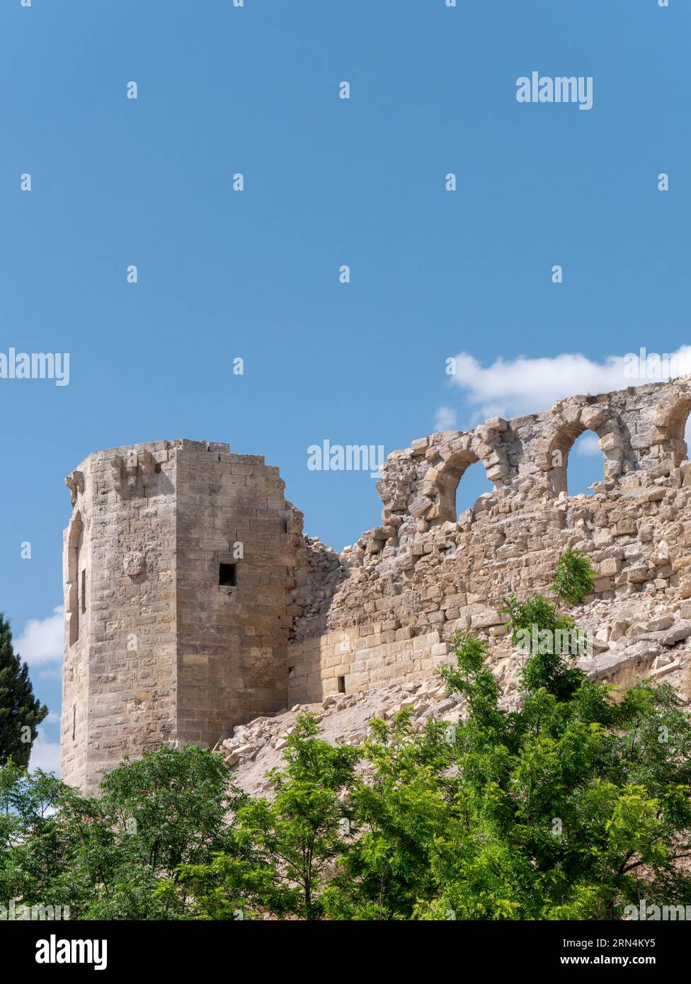 Partially destroyed section of the Gaziantep Castle in June 2023 Stock Photo