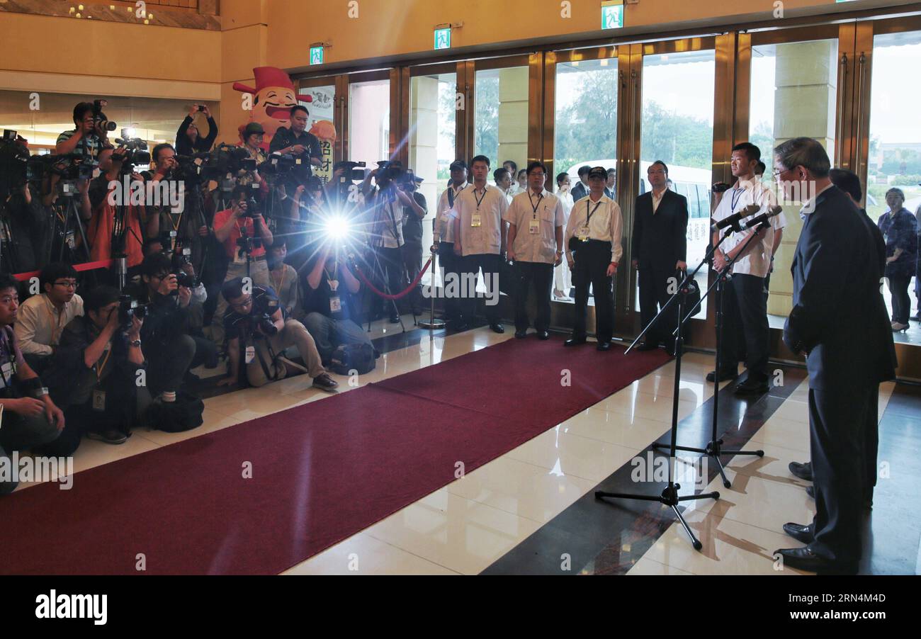 (150524) -- KINMEN, May 24, 2015 -- Zhang Zhijun (1st R), director of the State Council Taiwan Affairs Office, attends a press conference in Kinmen, southeast China s Taiwan, May 24, 2015. Zhang arrived on the island of Kinmen, which is two kilometers from the coastal mainland city of Xiamen, on Saturday for a two-day visit. ) (mt) CHINA-KINMEN-ZHANG ZHIJUN-VISIT (CN) CaixYang PUBLICATIONxNOTxINxCHN   150524 Of Kinmen May 24 2015 Zhang Zhijun 1st r Director of The State Council TAIWAN Affairs Office Attends a Press Conference in Of Kinmen South East China S TAIWAN May 24 2015 Zhang arrived ON Stock Photo