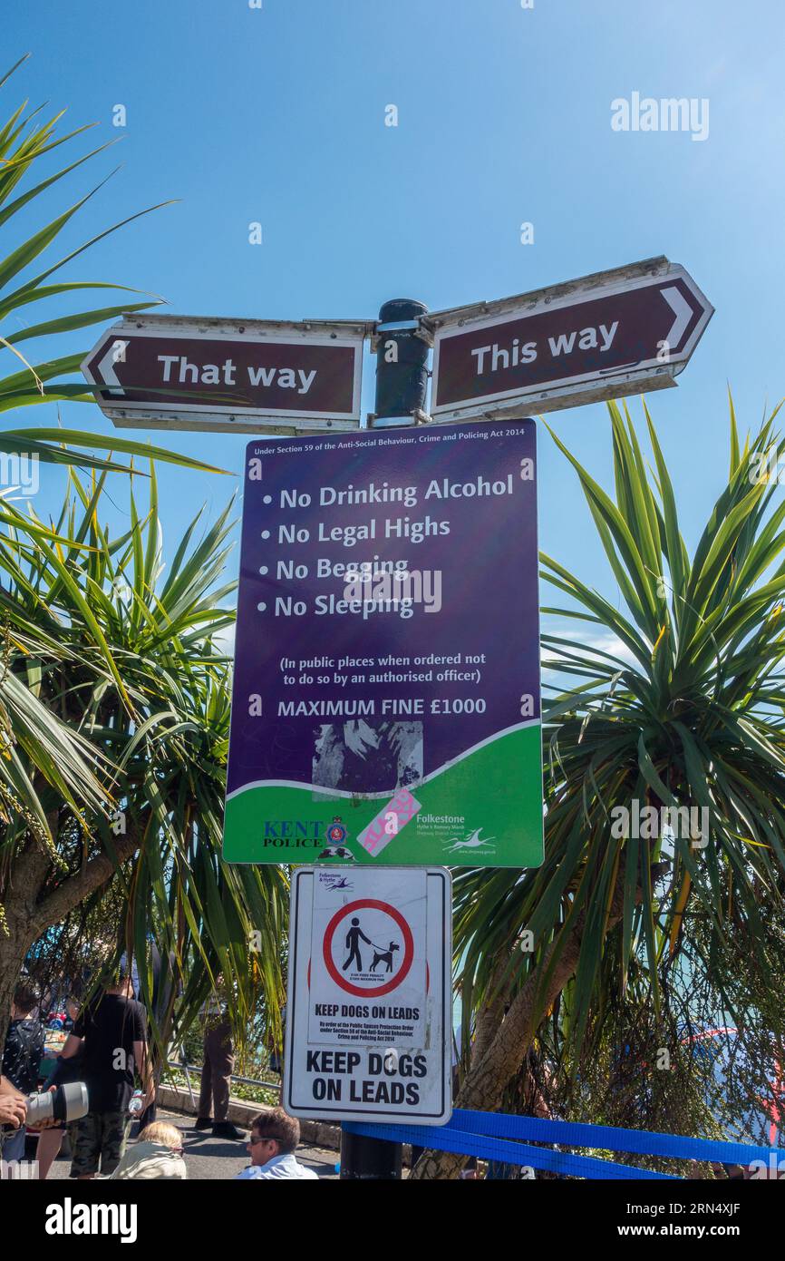 Funny sign,This Way,That Way,The Lees,No Alcohol,No Begging,No Sleeping,No Legal Highs,Folkestone,Kent,England Stock Photo