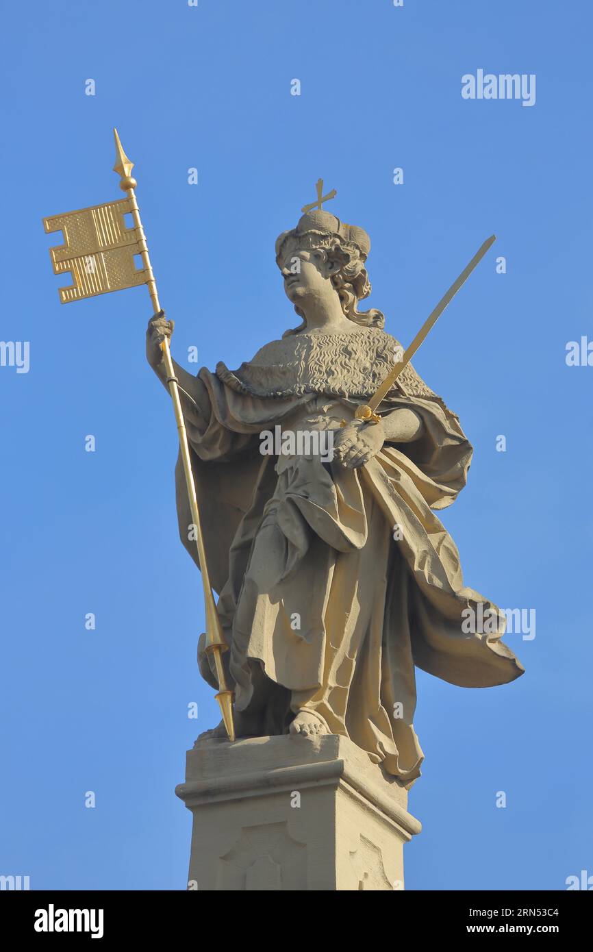 Sculpture Franconia with flag and coat of arms, patron saint of Franconia, at the Vierroehrenbrunnen, Grafeneckart, town hall, Frankonia, Franconian Stock Photo