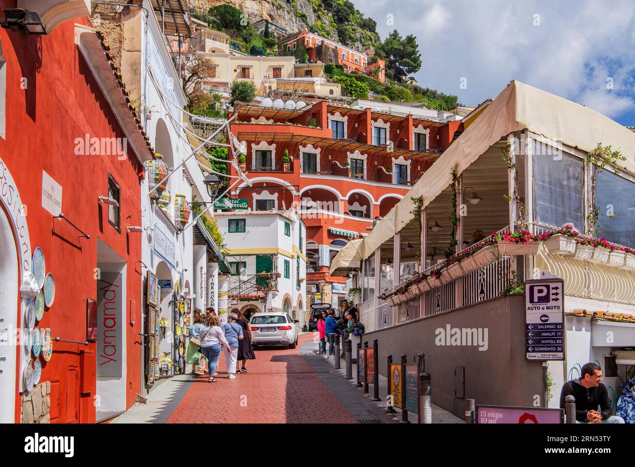 Alley with shops in the centre, Positano, Amalfi Coast, Sorrento