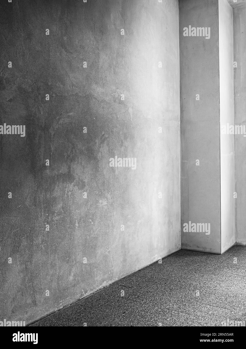 Schild mit der Aufschrift Möbl. Zimmer zu vermieten an einer Hauswand in  Berlin, Deutschland 1949. Sign saying Furnished room for rent on a Berlin  house wall, Germany 1949 Stock Photo - Alamy