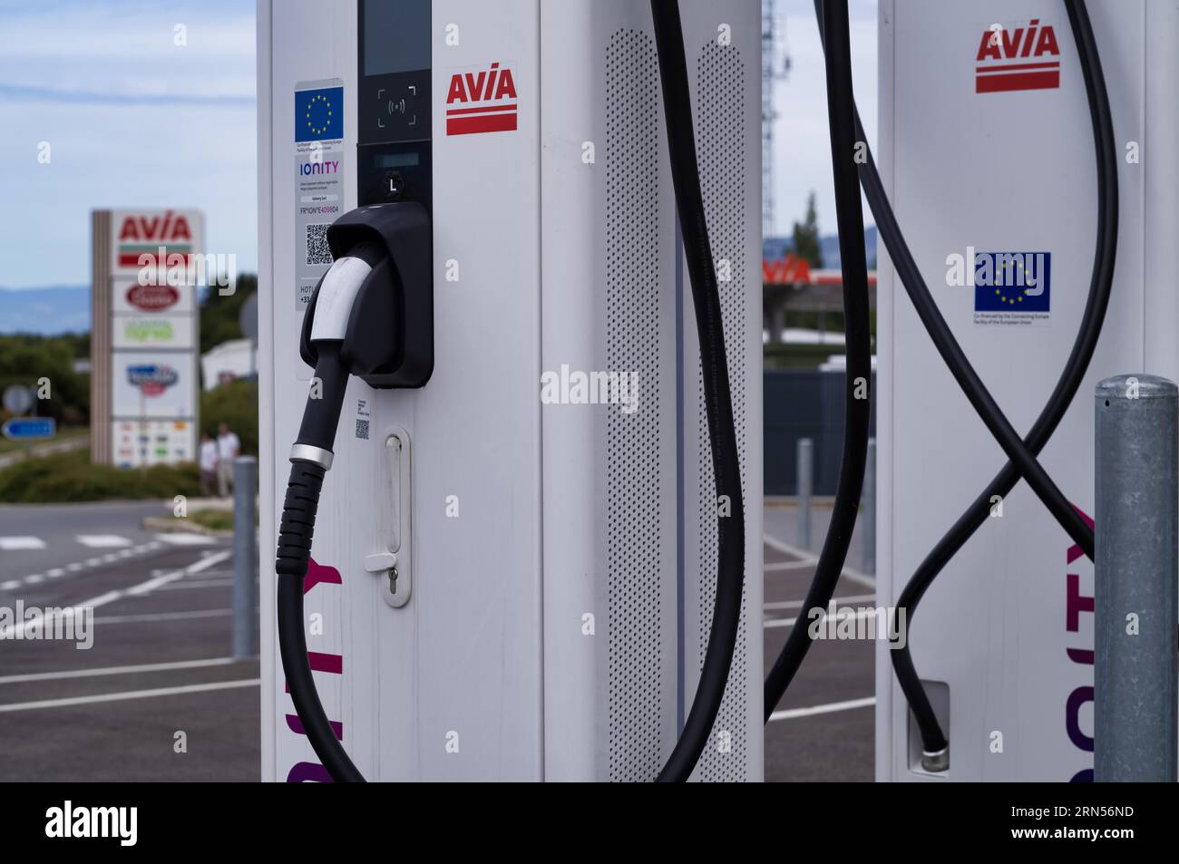 Bordeaux , Aquitaine France - 06 16 2023 : Avia 1946 gas vehicle station  brand text company logo sign car fuel service Petrol pump garage Stock  Photo - Alamy