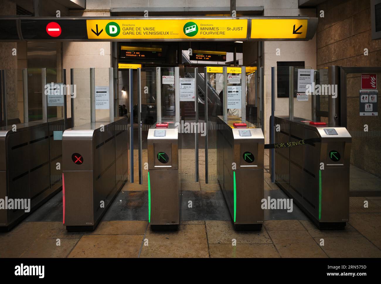 Old ticket barrier system hi-res stock photography and images - Alamy