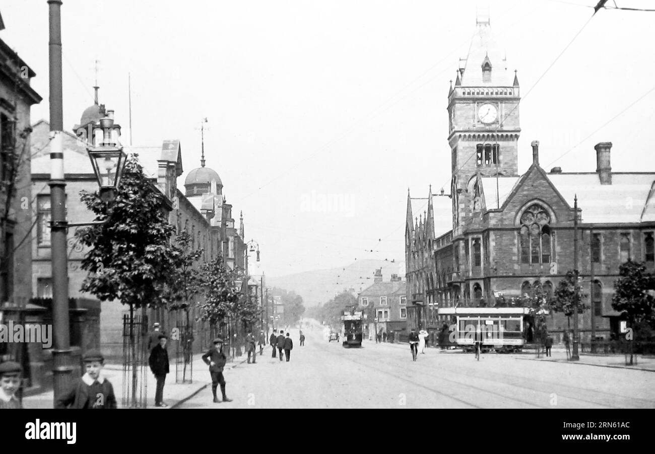 Skipton Road, Keighley, early 1900s Stock Photo Alamy