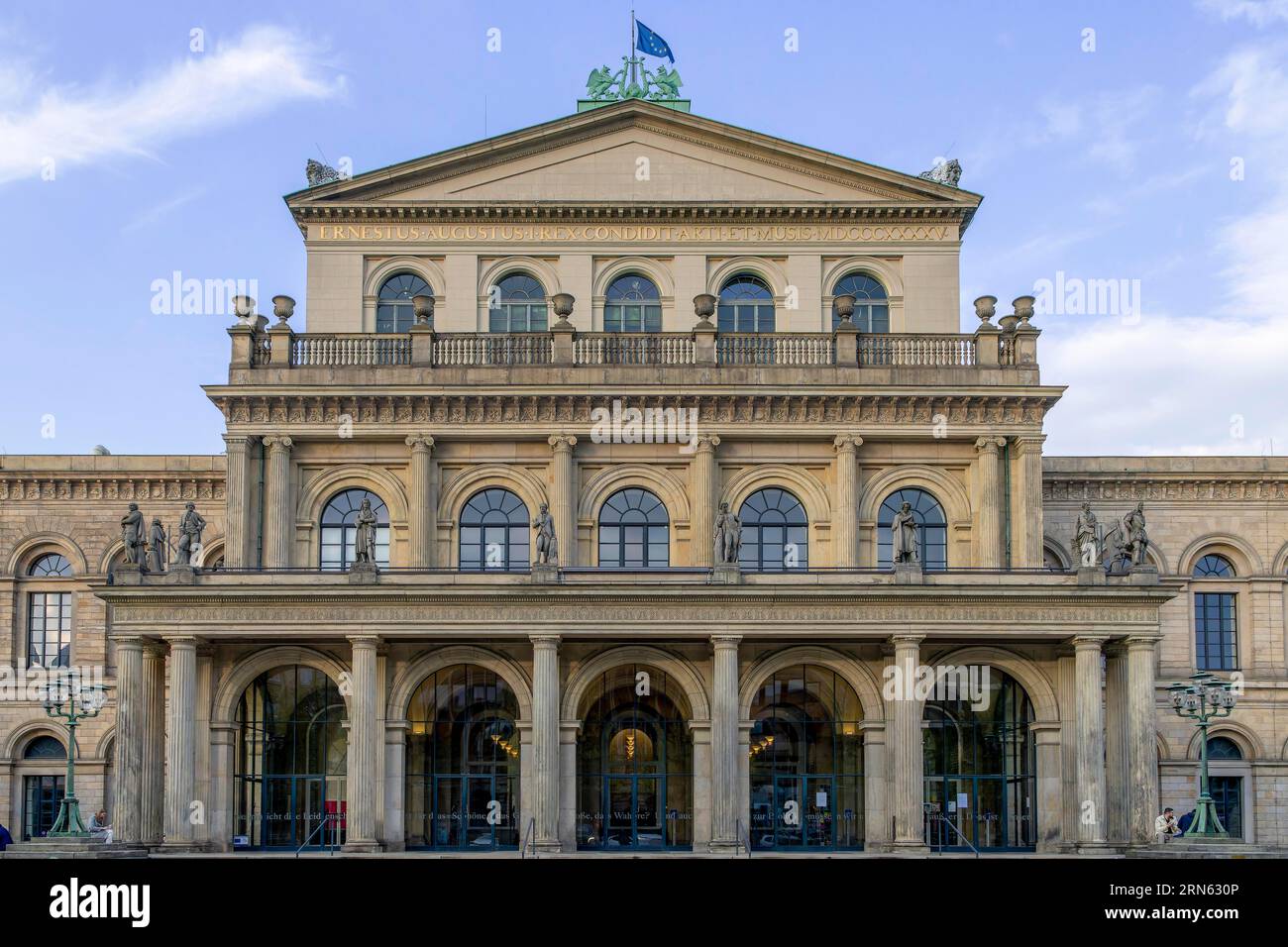 Hanover state opera house hi-res stock photography and images - Alamy
