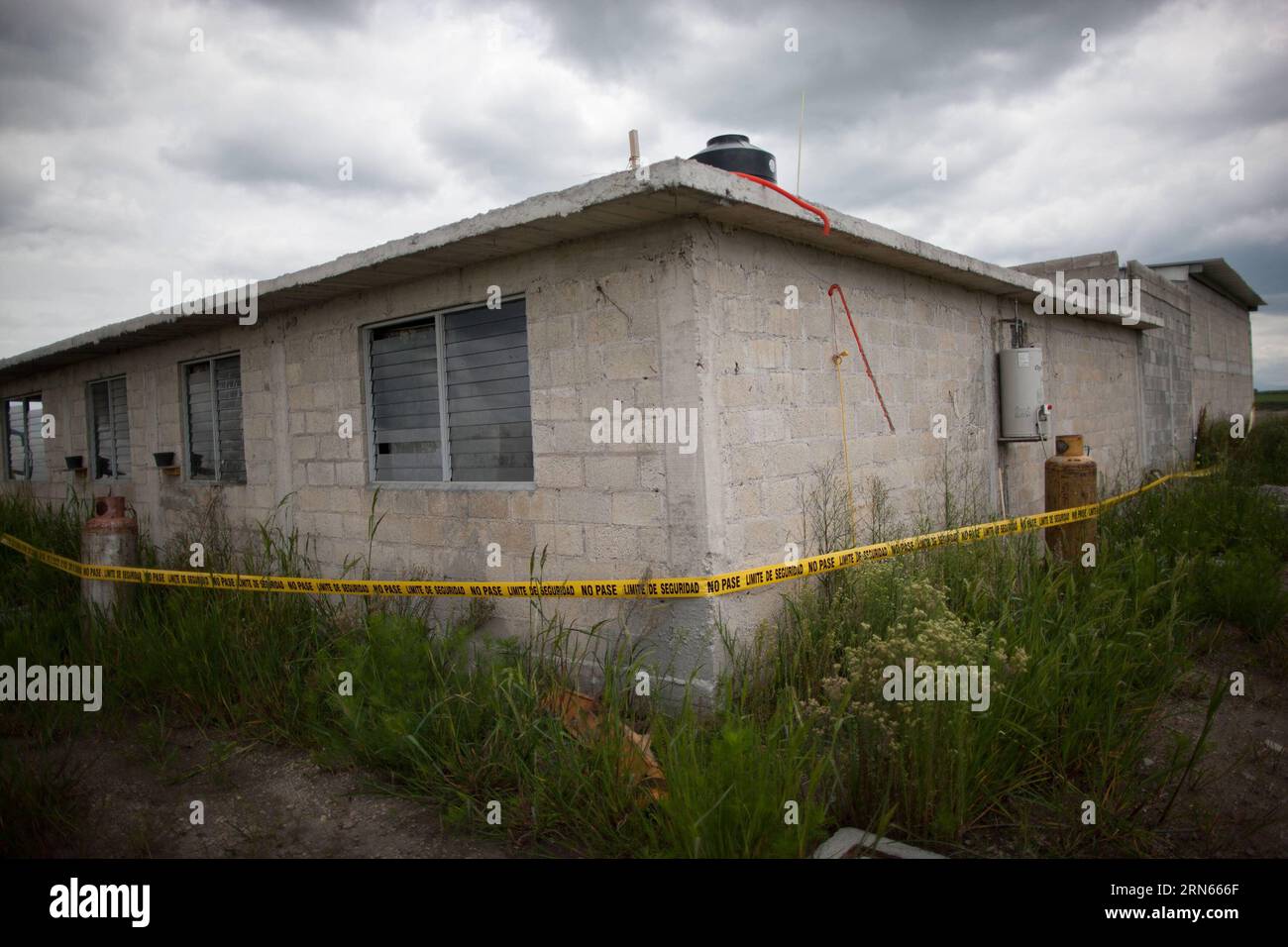 El chapo house hi-res stock photography and images - Alamy, image size:1300x956