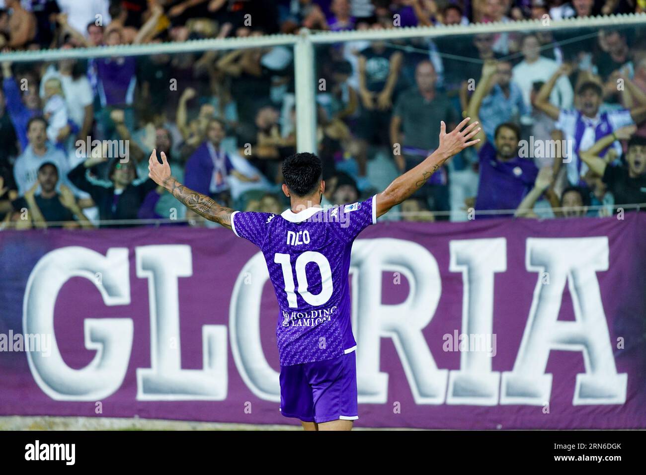 Florence, Italy. 19th Feb, 2023. Nicolas Gonzalez (ACF Fiorentina) during ACF  Fiorentina vs Empoli FC, italian soccer Serie A match in Florence, Italy,  February 19 2023 Credit: Independent Photo Agency/Alamy Live News