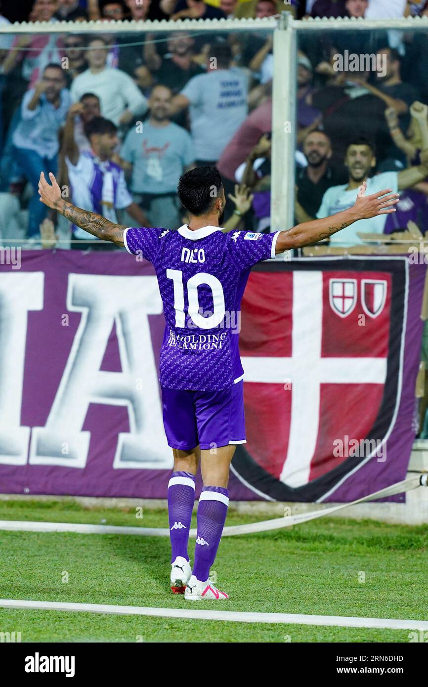 Florence, Italy. 19th Feb, 2023. Nicolas Gonzalez (ACF Fiorentina) during ACF  Fiorentina vs Empoli FC, italian soccer Serie A match in Florence, Italy,  February 19 2023 Credit: Independent Photo Agency/Alamy Live News