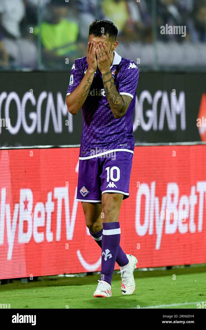 Florence, Italy. 31st Aug, 2023. Nicolas Gonzalez of ACF Fiorentina looks  dejected during the UEFA Conference League Play-Off leg two match between  ACF Fiorentina and SK Rapid Wien at Stadio Artemio Franchi