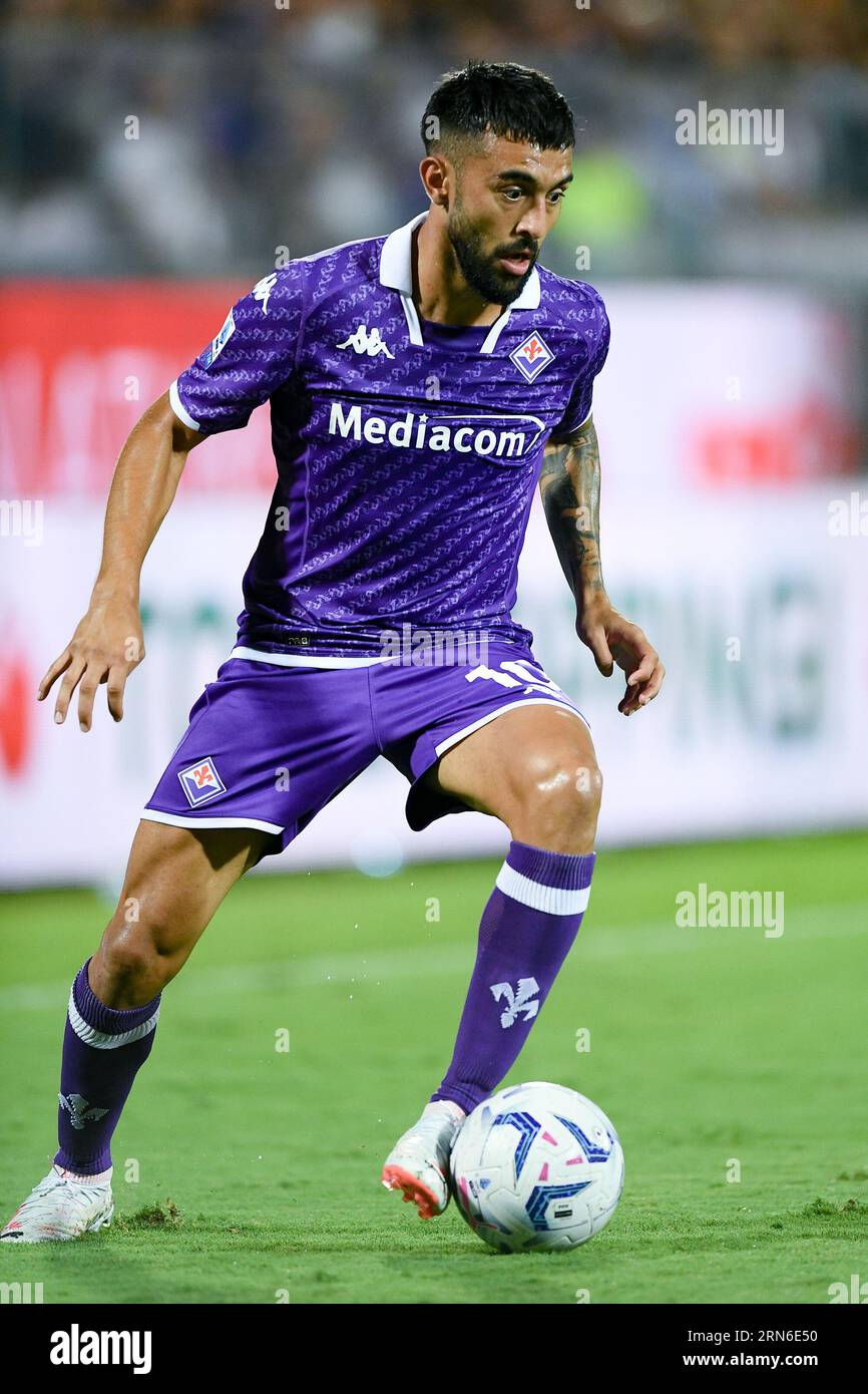 Florence, Italy. 19th Feb, 2023. Nicolas Gonzalez (ACF Fiorentina) during ACF  Fiorentina vs Empoli FC, italian soccer Serie A match in Florence, Italy,  February 19 2023 Credit: Independent Photo Agency/Alamy Live News