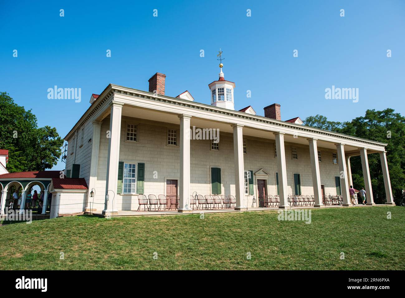 MT VERNON, Alexandria, VA — The historic home of George Washington, the first President of the United States, stands preserved in Alexandria. This iconic estate showcases the life and legacy of Washington and remains an enduring symbol of early American leadership and heritage. Stock Photo