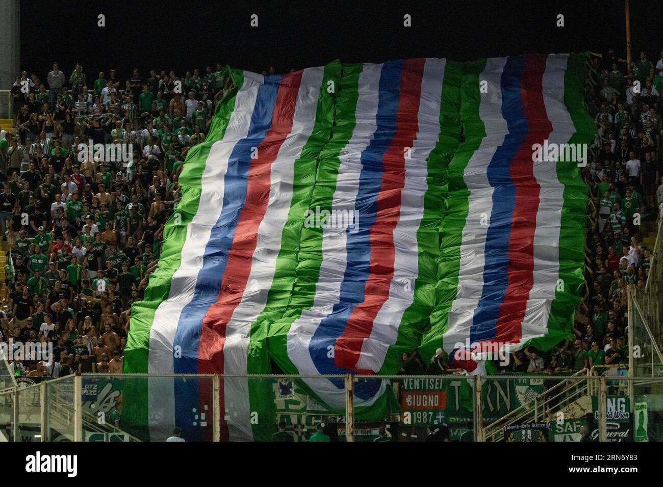 Florence, Italy. 31st Aug, 2023. Rapid Vienna supporters during ACF Fiorentina vs SK Rapid Wien, UEFA Conference League football match in Florence, Italy, August 31 2023 Credit: Independent Photo Agency/Alamy Live News Stock Photo