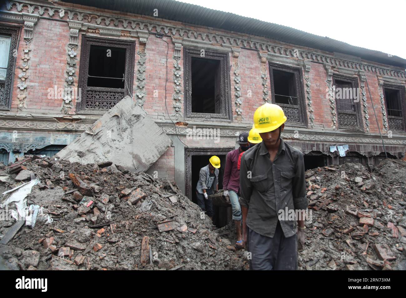 Nepal earthquake 2015 sankhu hi-res stock photography and images - Alamy