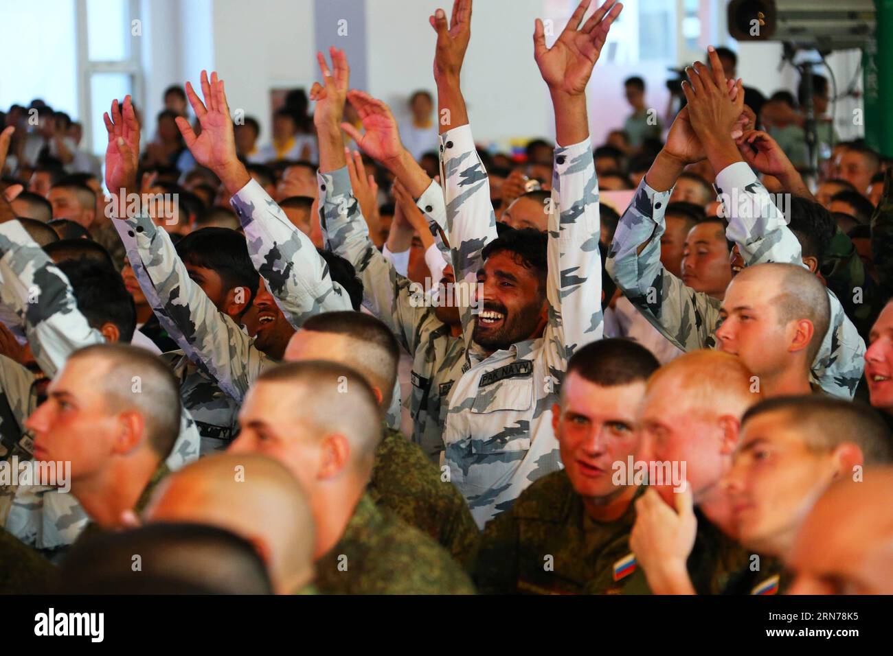 Troops Cheering Troops cheer hi-res stock photography and images - Alamy