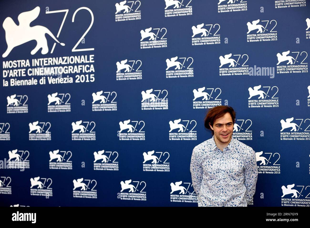 (150906) -- VENICE, Sept. 6, 2015 -- Actor Guillermo Francella (R), Peter Lanzani (L) and Director Pablo Trapero attend the El Clan (The Clan) photocall during the 72nd Venice Film Festival at Palazzo del Casino in Venice, Italy, on September 6, 2015. ) ITALY-VENICE-FILM-FESTIVAL-72ND-EL CLAN-PHOTOCALL JinxYu PUBLICATIONxNOTxINxCHN   150906 Venice Sept 6 2015 Actor Guillermo Francella r Peter Lanzani l and Director Pablo Trapero attend The El Clan The Clan photo call during The 72nd Venice Film Festival AT Palazzo Del Casino in Venice Italy ON September 6 2015 Italy Venice Film Festival 72nd E Stock Photo