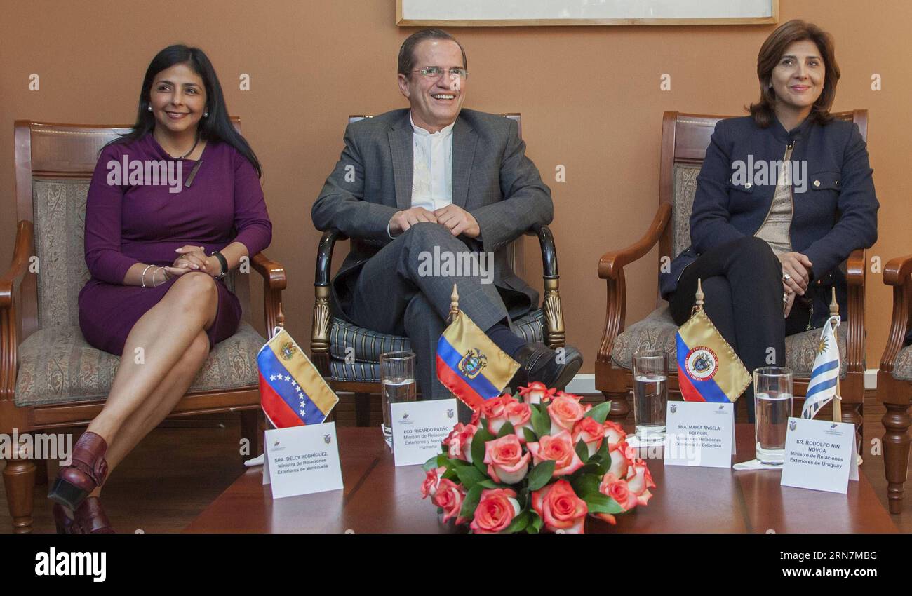 QUITO -  -- Foreign Minister of Venezuela Delcy Rodryguez (L), Foreign Minister of Ecuador Ricardo Patino (C), and Foreign Minister of Colombian Maria Angela Holguin pose for photos before a meeting in Quito, capital of Ecuador, on Sept. 12, 2015. Ecuadorian Foreign Minister, Ricardo Patino, received on Saturday in Quito his counterparts of Venezuela and Colombia, who treated in Quito the border and diplomatic crisis that their countries mantained since last Aug. 19. ) ECUADOR-QUITO-VENEZUELA-COLOMBIA-POLITICS-MEETING STR PUBLICATIONxNOTxINxCHN   Quito Foreign Ministers of Venezuela Delcy  l F Stock Photo