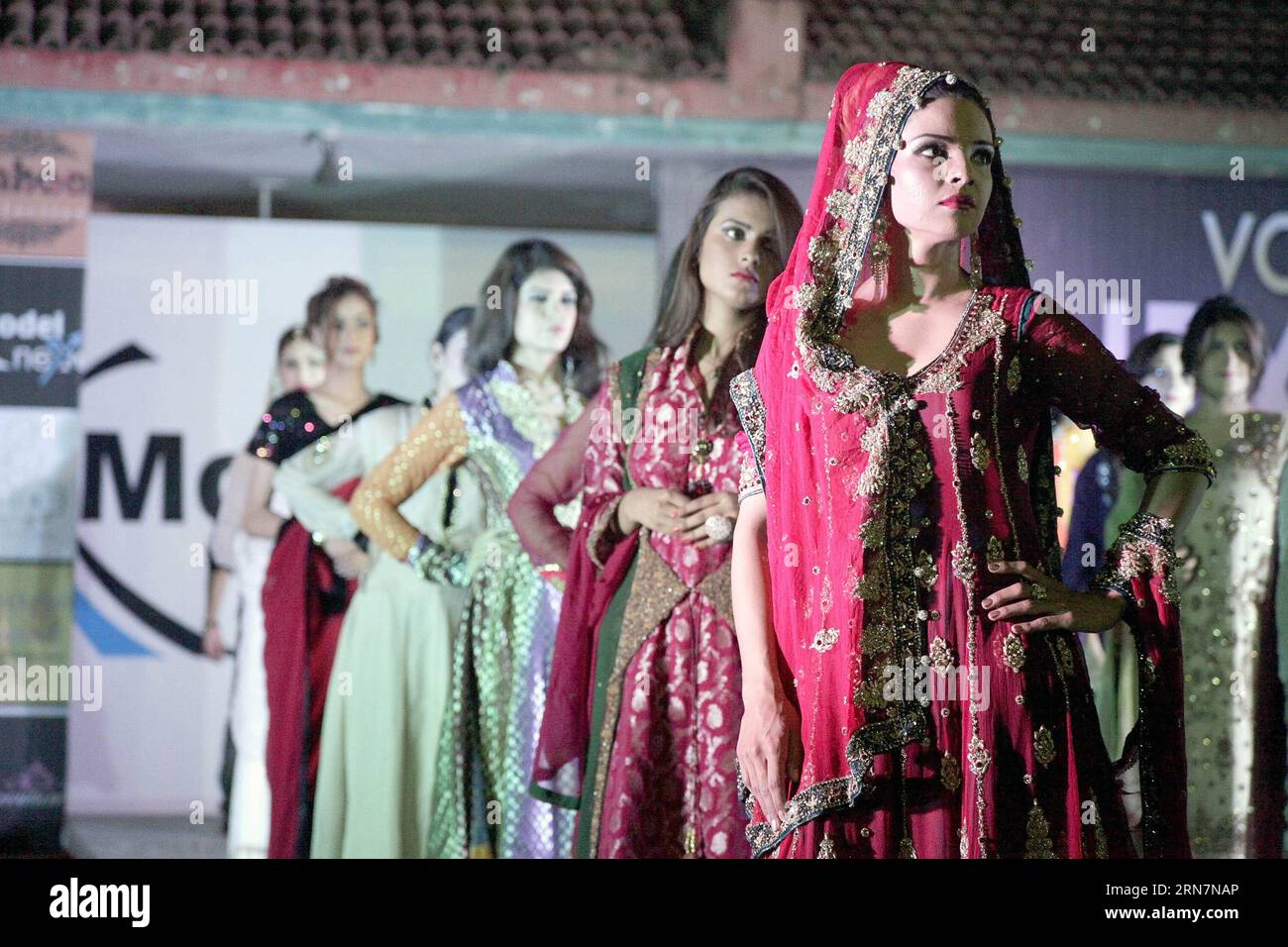 Mughal fashion hi res stock photography and images Alamy