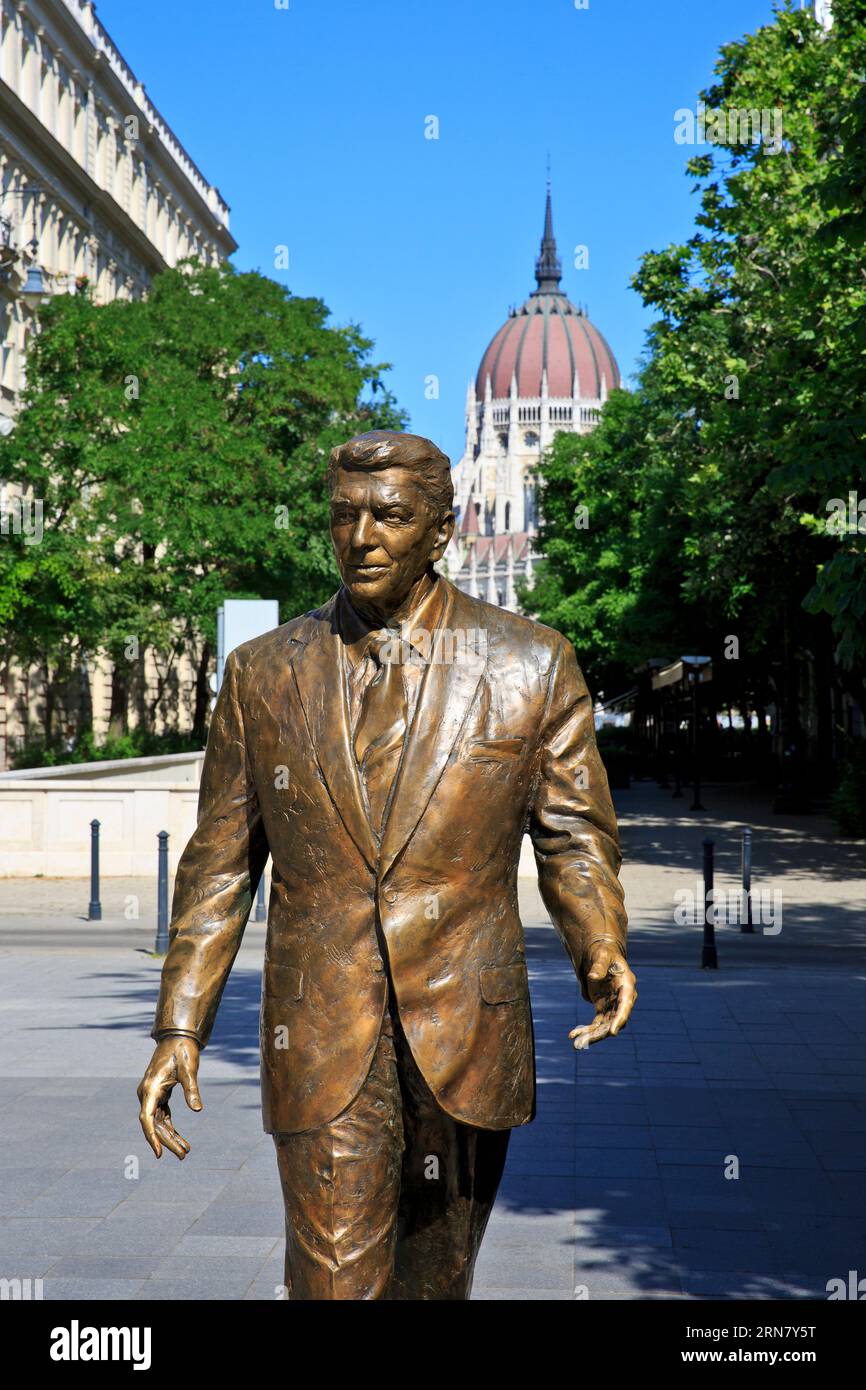 Statue of the 40th president of the United States Ronald Wilson Reagan (1911-2004) in Budapest, Hungary Stock Photo