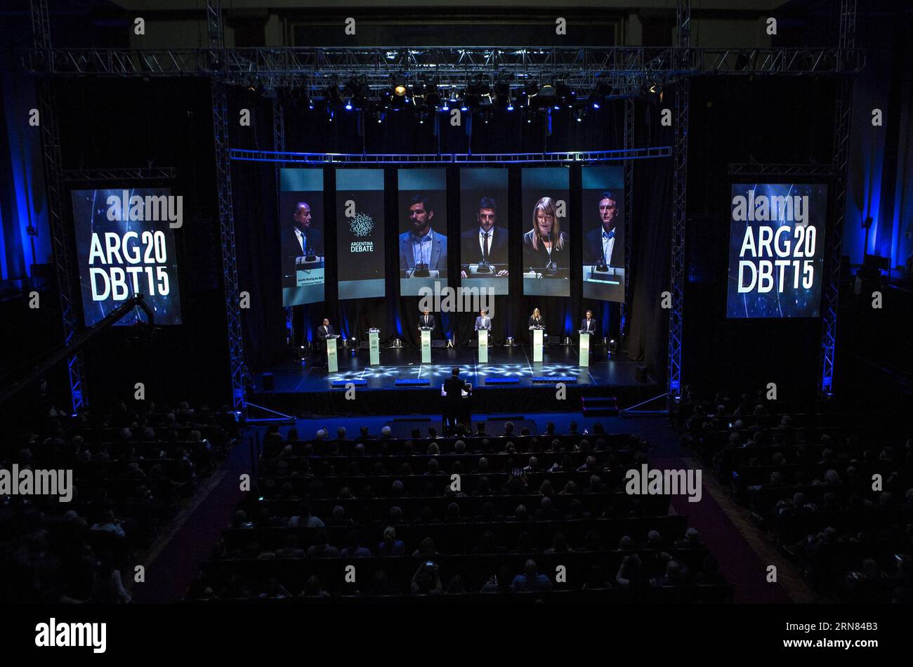 (151005) -- BUENOS AIRES, Oct. 5, 2015 -- The Presidential candidates of Compromiso Federal take part in the Presidential debate Argentina Debate 2015 , in the assembly hall of the Law Faculty of the Buenos Aires University, in Buenos Aires city, Argentina, on Oct. 4, 2015. Martin Zabala) ARGENTINA-BUENOS AIRES-POLITICS-DEBATE e MARTINxZABALA PUBLICATIONxNOTxINxCHN   Buenos Aires OCT 5 2015 The Presidential Candidates of compromiso Federal Take Part in The Presidential Debate Argentina Debate 2015 in The Assembly Hall of The Law faculty of The Buenos Aires University in Buenos Aires City Argen Stock Photo