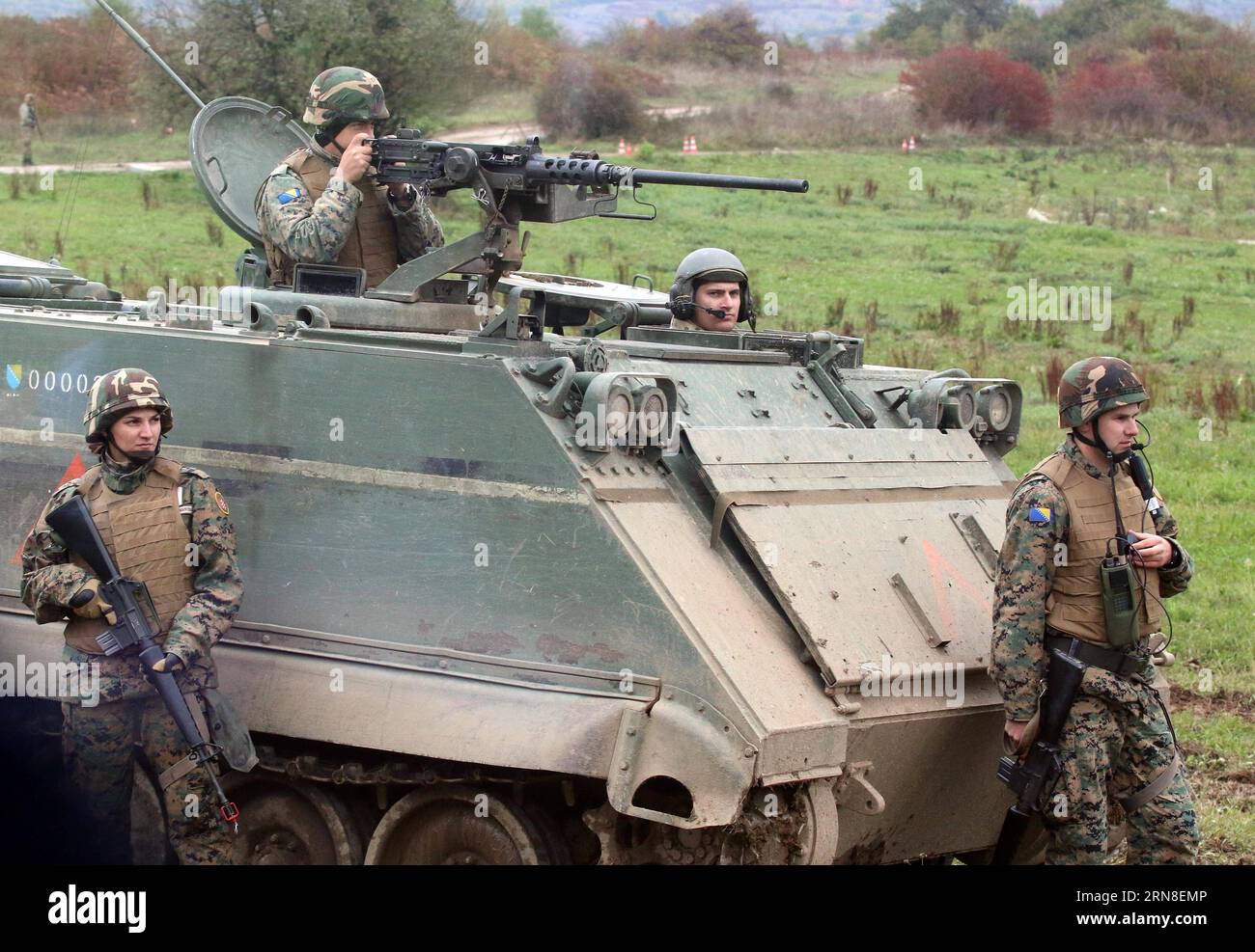 (151020) -- BANJA LUKA, Oct. 20, 2015 -- Bosnian soldiers attend an exercise together with European Union Forces (EUFOR) in Manjaca military base, 20km from Banja Luka, Bosnia-Herzegovina, on Oct. 20, 2015. EUFOR s military exercise Quick Response 2015 will be held until Oct. 22. ) BOSNIA AND HERZEGOVINA-BANJA LUKA-EUFOR-QUICK RESPONSE HarisxMemija PUBLICATIONxNOTxINxCHN   Banja Luka OCT 20 2015 Bosnian Soldiers attend to EXERCISE Together With European Union Forces EUFOR in  Military Base 20Km from Banja Luka Bosnia Herzegovina ON OCT 20 2015 EUFOR S Military EXERCISE Quick Response 2015 will Stock Photo