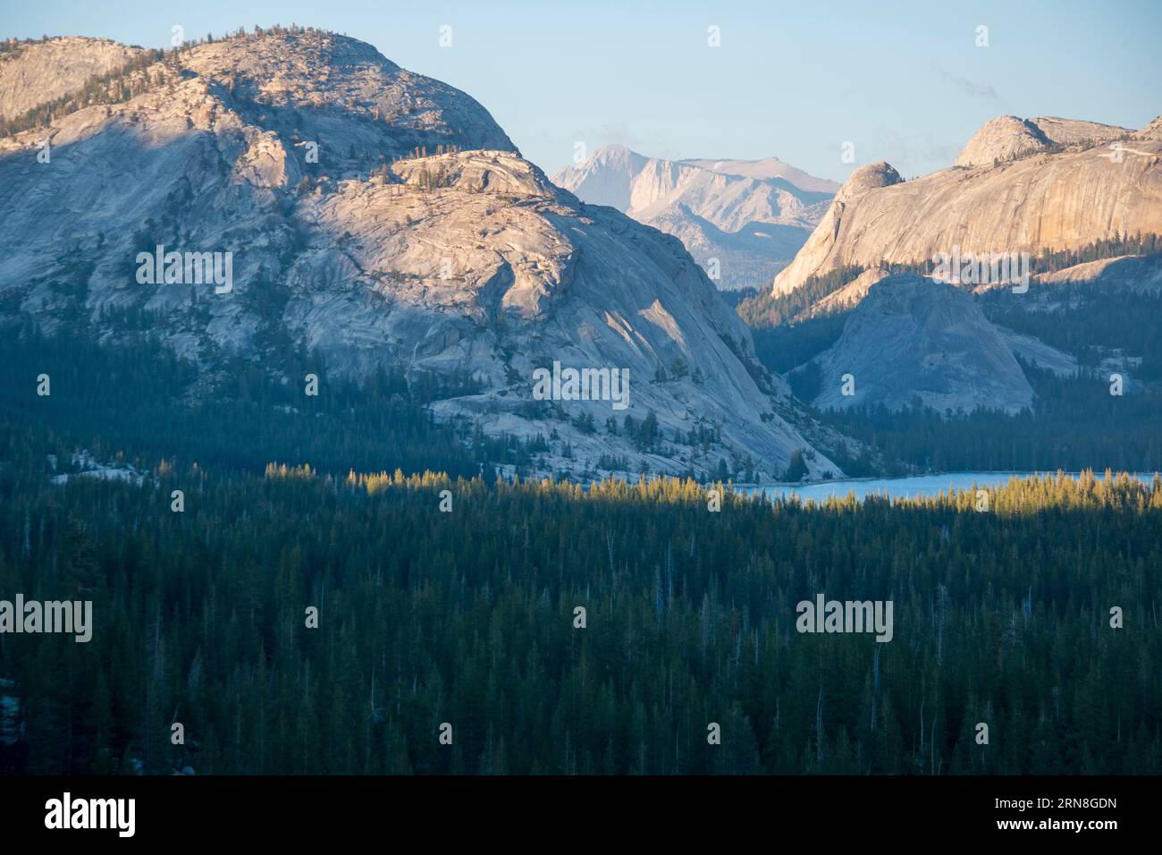 Tenaya Lake is a beautiful sight along Tioga Road through Yosemite National Park. Stock Photo