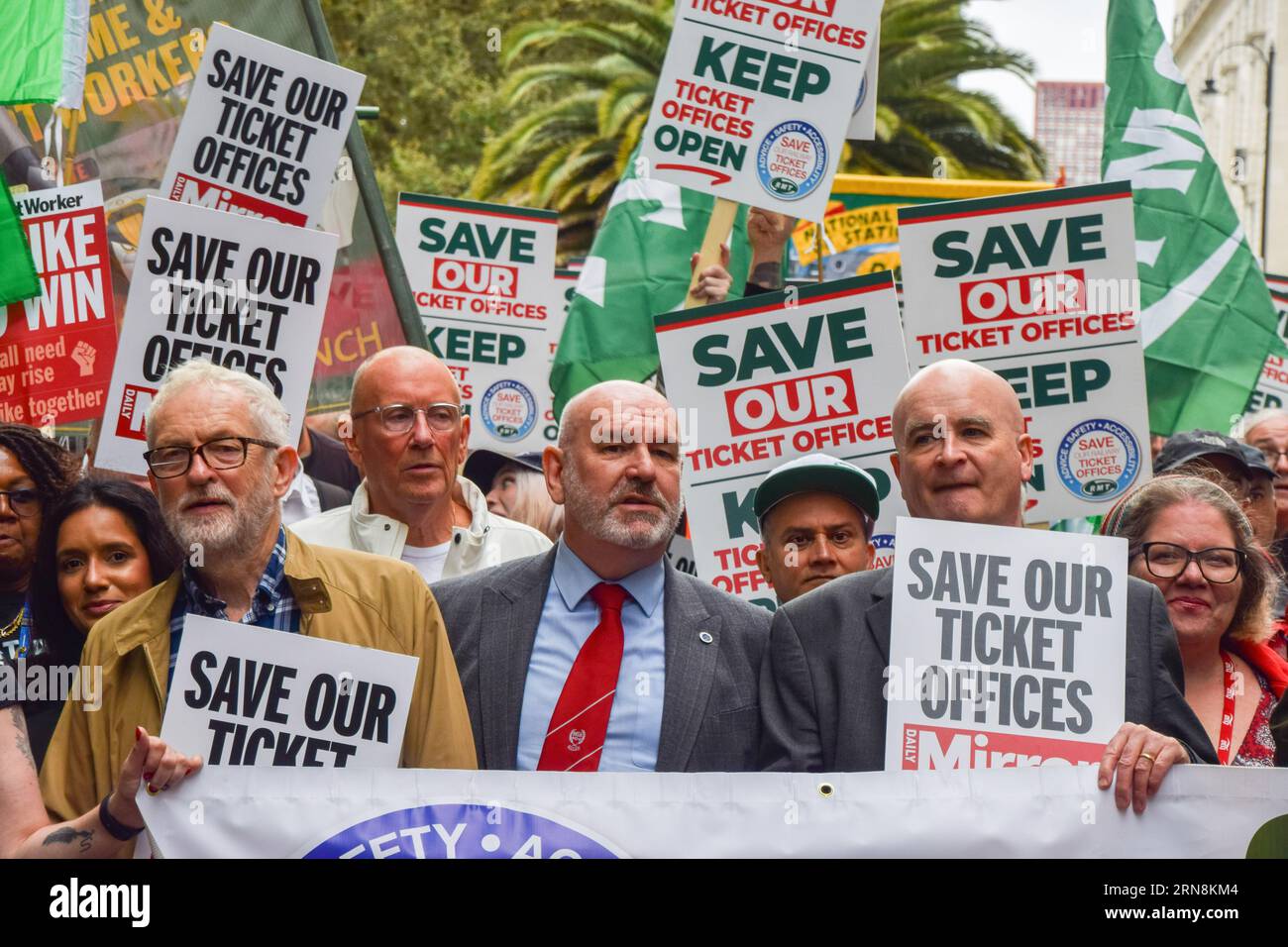 Mick lynch general secretary aslef hi-res stock photography and images ...