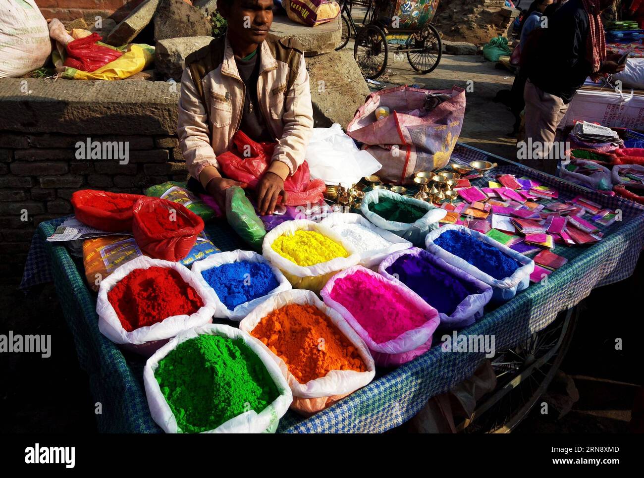 Square rangoli hi-res stock photography and images - Alamy