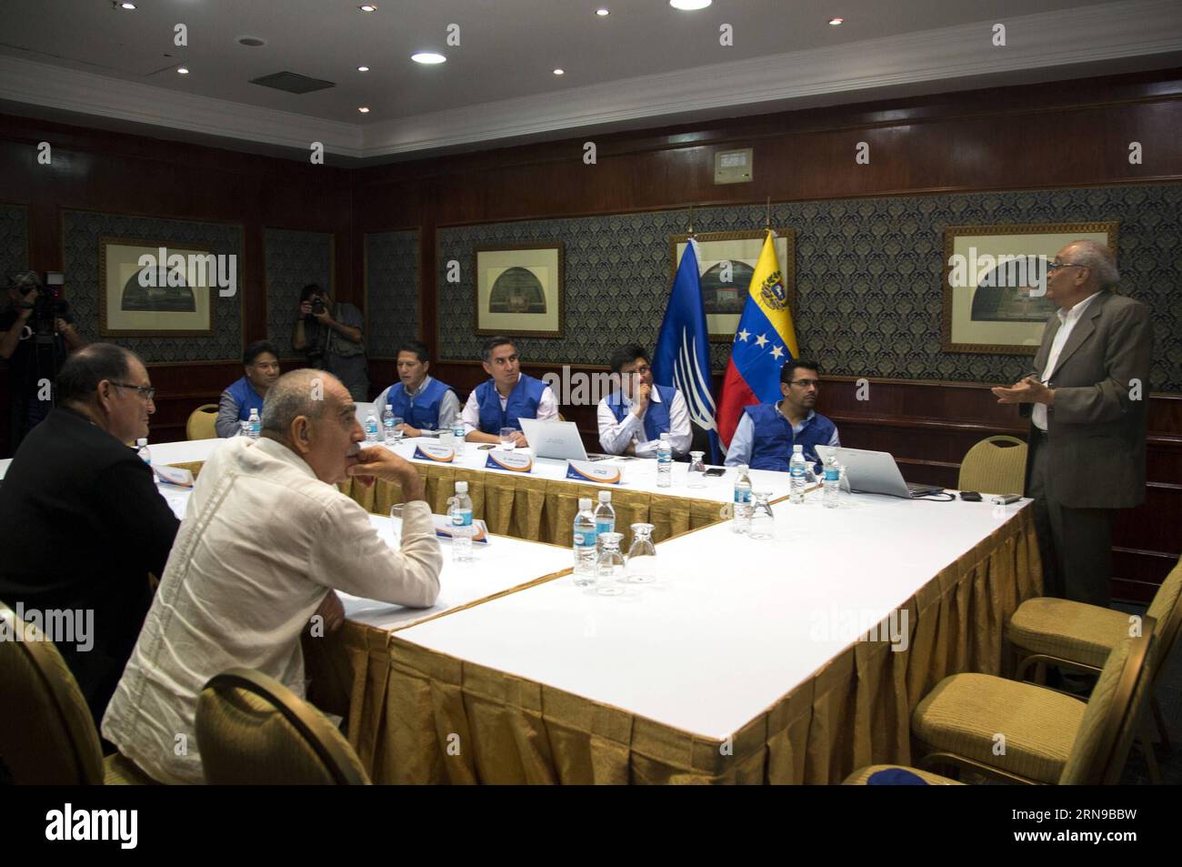 (151127) -- CARACAS, Nov. 27, 2015 -- Members of the opposition Unity Board meet with members of the Observation Commission of the Union of South American Nations (USAN) in Caracas, Venezuela, on Nov. 26, 2015. The Public Ministry of Venezuela opened on Thursday an investigation to clarify the death of a regional opposition party Democratic Action leader, Luis Manuel Diaz, that happened during an electoral campaign act in the Guarico state. Regional opposition leader Luis Manuel Diaz was attacked with a firearm on Wednesday, during an electoral campaign act facing the Parlamentary elections of Stock Photo