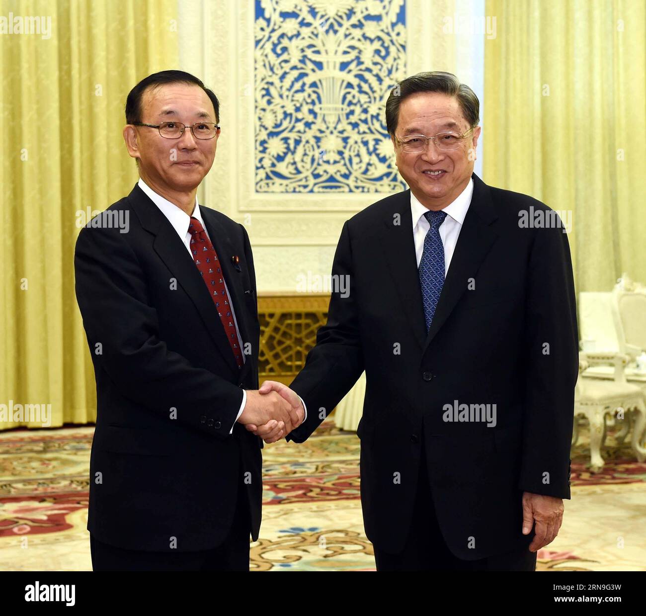 (151204) -- BEIJING, Dec. 4, 2015 -- Yu Zhengsheng (R), chairman of the National Committee of the Chinese People s Political Consultative Conference (CPPCC), shakes hands with Secretary General of the Liberal Democratic Party Tanigaki Sadakazu during his meeting with a Japanese delegation led by Tanigaki Sadakazu and Secretary General of the Komei Party Yoshihisa Inoue, in Beijing, capital of China, Dec. 4, 2015. )(mcg) CHINA-BEIJING-YU ZHENGSHENG-JAPANESE DELEGATION-MEETING (CN) RaoxAimin PUBLICATIONxNOTxINxCHN   151204 Beijing DEC 4 2015 Yu Zheng Sheng r Chairman of The National Committee of Stock Photo