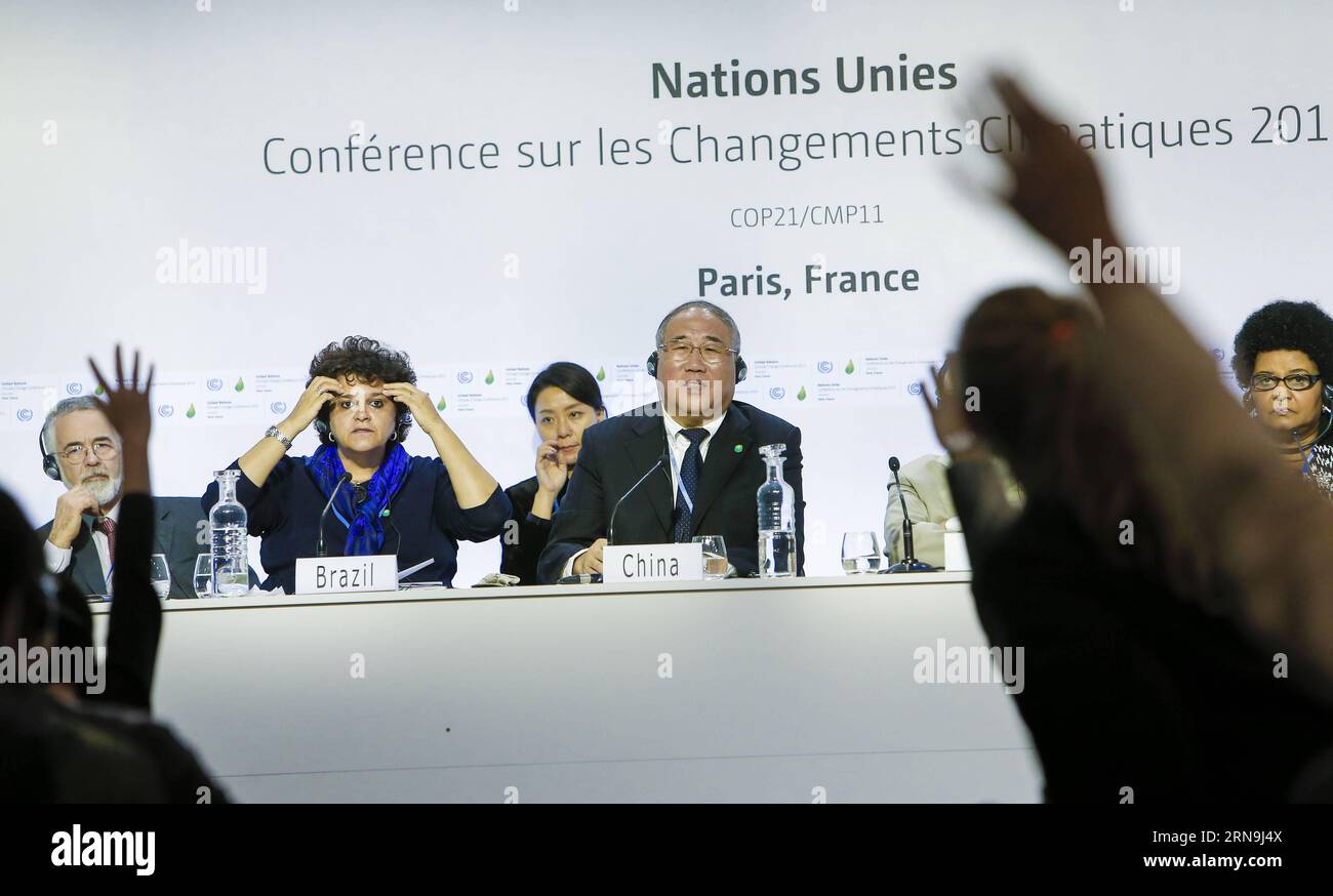 Klimakonferenz COP21 in Paris - China schließt Vereinbarung mit Brasilien, Indien und Südafrika 151208 -- PARIS, Dec. 8, 2015 -- Xie Zhenhua 4th L, China s special representative on climate change, attends a press conference during Paris Climate Change Conference at Le Bourget on the northern suburbs of Paris, France, Dec. 8, 2015. BASIC countries, namely Brazil, South Africa, India and China, on Tuesday called for a Paris climate agreement in accordance with the principles of equity and common but differentiated responsibilities and respective capabilities.  FRANCE-PARIS-COP 21-FINAL PUSH-BAS Stock Photo