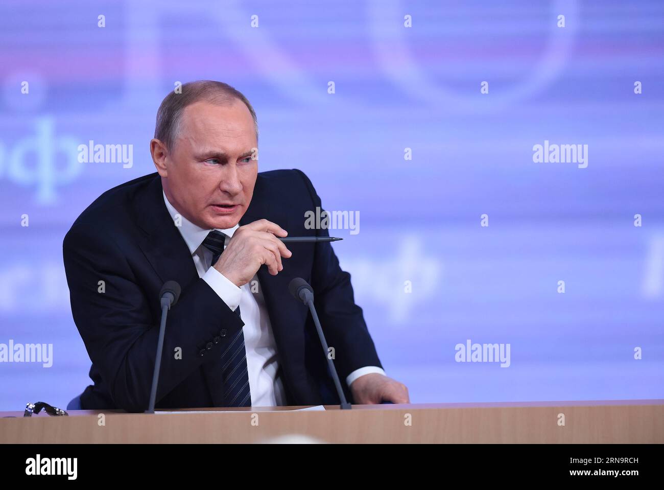 (151217) -- MOSCOW, Dec. 17, 2015 -- Russian President Vladimir Putin gestures during his annual year-end press conference in Moscow, capital of Russia, on Dec. 17, 2015. Russian President Vladimir Putin said Thursday at annual year-end press conference that the economic crisis peak in the country has passed, with signs of stability already shown in second quarter of this year. ) RUSSIA-MOSCOW-PUTIN-YEAR-END PRESS CONFERENCE-ECONOMIC CRISIS PEAK DaixTianfang PUBLICATIONxNOTxINxCHN   151217 Moscow DEC 17 2015 Russian President Vladimir Putin gestures during His Annual Year End Press Conference Stock Photo