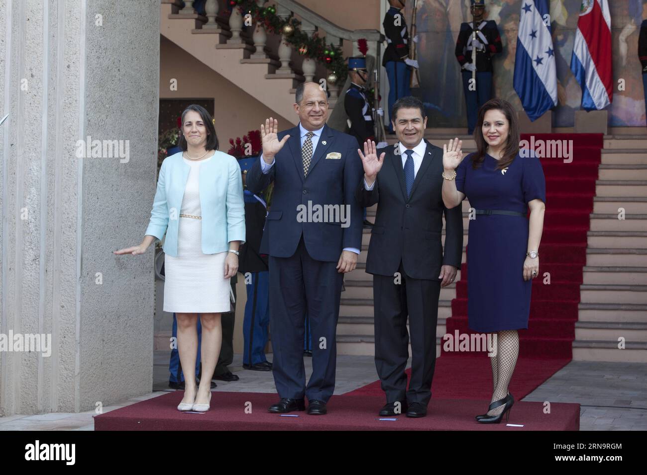 (151217) -- TEGUCIGALPA, Dec. 17, 2015 -- President of Honduras Juan Orlando Hernandez (2nd R) and his wife Ana Garcia de Hernandez (1st R) welcome Costa Rica s President Luis Guillermo Solis (2nd L) and his wife Mercedes Penas at Presidential House in Tegucigalpa, capital of Honduras, Dec. 17, 2015. Rafael Ochoa) (jg) (ah) HONDURAS-TEGUCIGALPA-COSTA RICA-POLITICS-VISIT e RAFAELxOCHOA PUBLICATIONxNOTxINxCHN   151217 Tegucigalpa DEC 17 2015 President of Honduras Juan Orlando Hernandez 2nd r and His wife Ana Garcia de Hernandez 1st r Welcome Costa Rica S President Luis Guillermo Solis 2nd l and Stock Photo