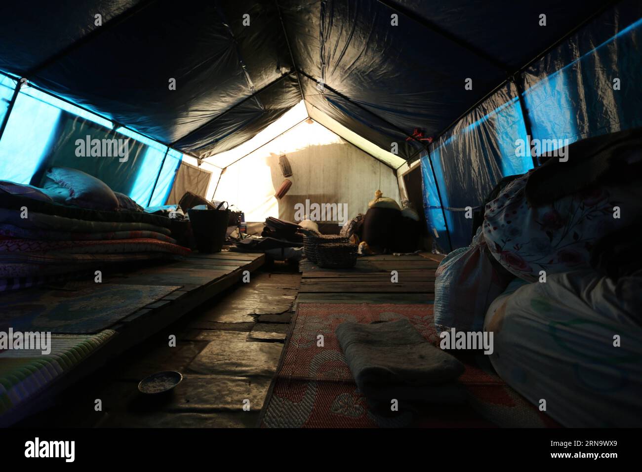 photo-taken-on-dec-20-2015-shows-the-temporary-shelter-of-locals-made