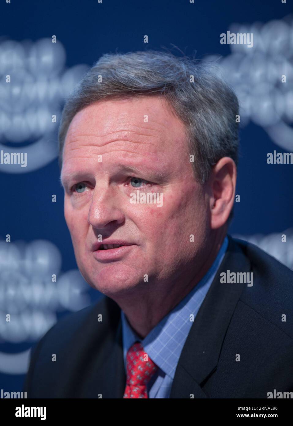 (160122) -- DAVOS, Jan. 22, 2016 -- Jim Barber, president of UPS International, addresses a joint press conference in Davos, Switzerland, Jan. 22, 2016. Yoghurt empire founder Hamdi Ulukaya announced in Davos that his Tent Foundation will partner with Airbnb, LinkedIn, MasterCard, UPS and IKEA Foundation to address the global refugee crisis. ) SWITZERLAND-DAVOS-REFUGEE CRISIS XuxJinquan PUBLICATIONxNOTxINxCHN   160122 Davos Jan 22 2016 Jim Barber President of Oops International addresses a Joint Press Conference in Davos Switzerland Jan 22 2016 Yoghurt Empire Founder Hamdi  announced in Davos Stock Photo