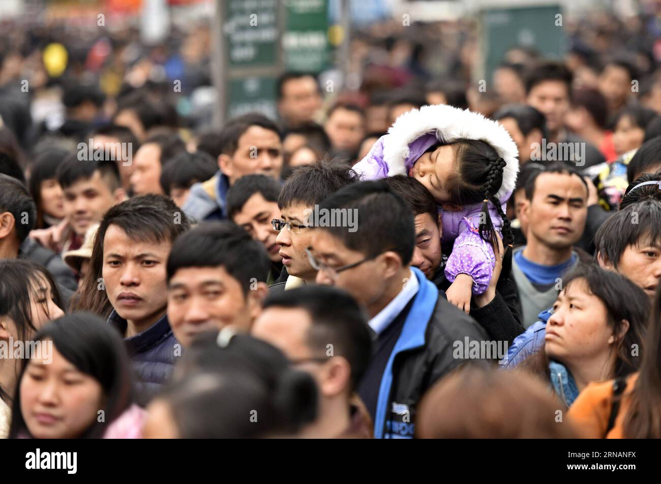 (160202) -- GUANGZHOU, Feb. 2, 2016 -- Passengers rushing home for the coming Spring Festival, or the Chinese Lunar New Year, are seen stranded out of Guangzhou railway station in Guangzhou,south China s Guangdong Province, Feb. 2, 2016. Some 50,000 passengers were detained in the railway station due to delays of trains caused by continous bad weather. ) (cxy) CHINA-GUANGZHOU-RAILWAY-PASSENGER-DELAY (CN) LiuxDawei PUBLICATIONxNOTxINxCHN   Guangzhou Feb 2 2016 Passengers Rushing Home for The Coming Spring Festival or The Chinese Lunar New Year are Lakes stranded out of Guangzhou Railway Station Stock Photo