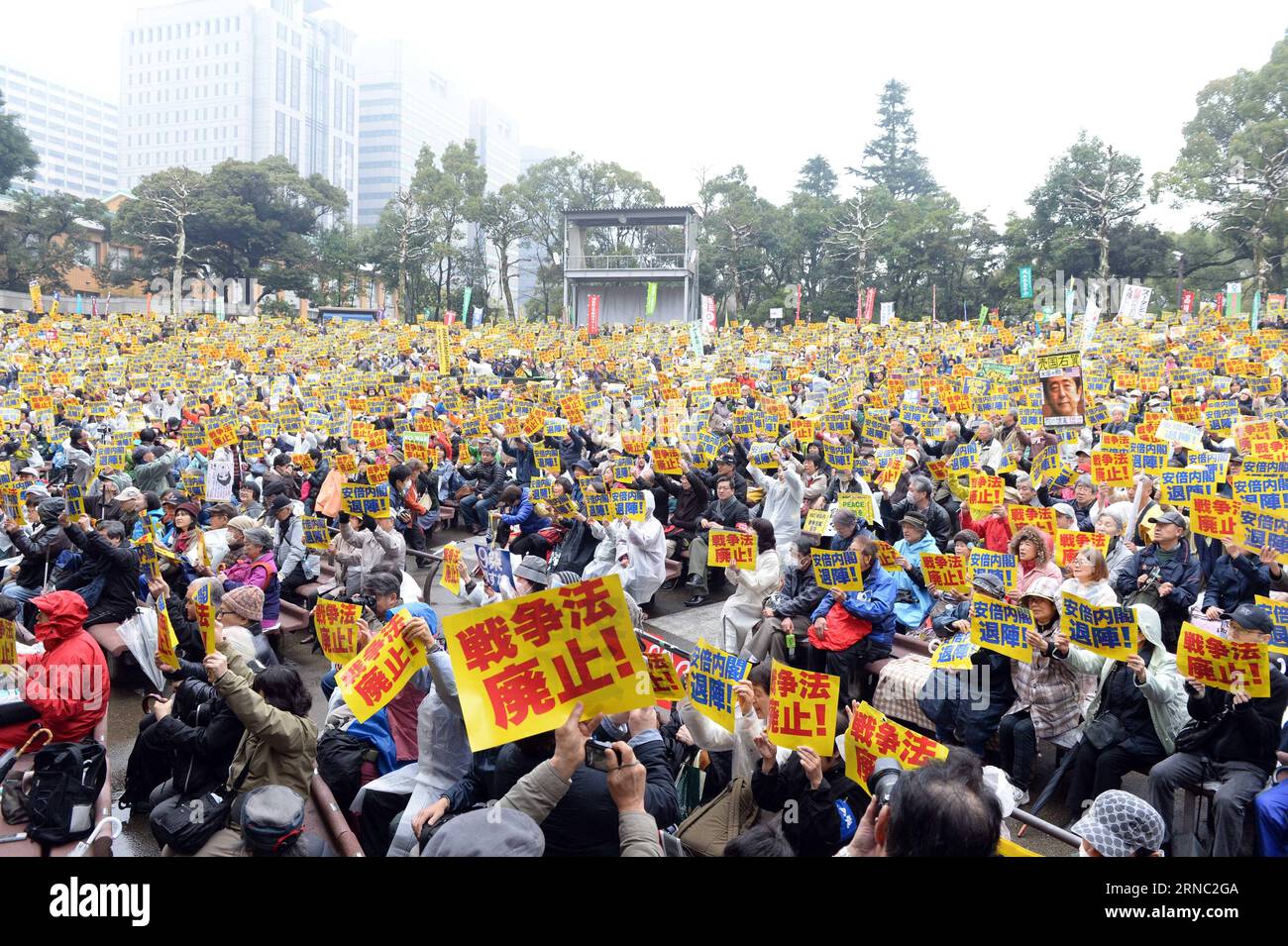 160319-tokyo-march-19-2016-protesters-attend-a-rally-against